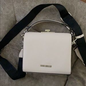 Steve Madden Bkween cream box xbody
